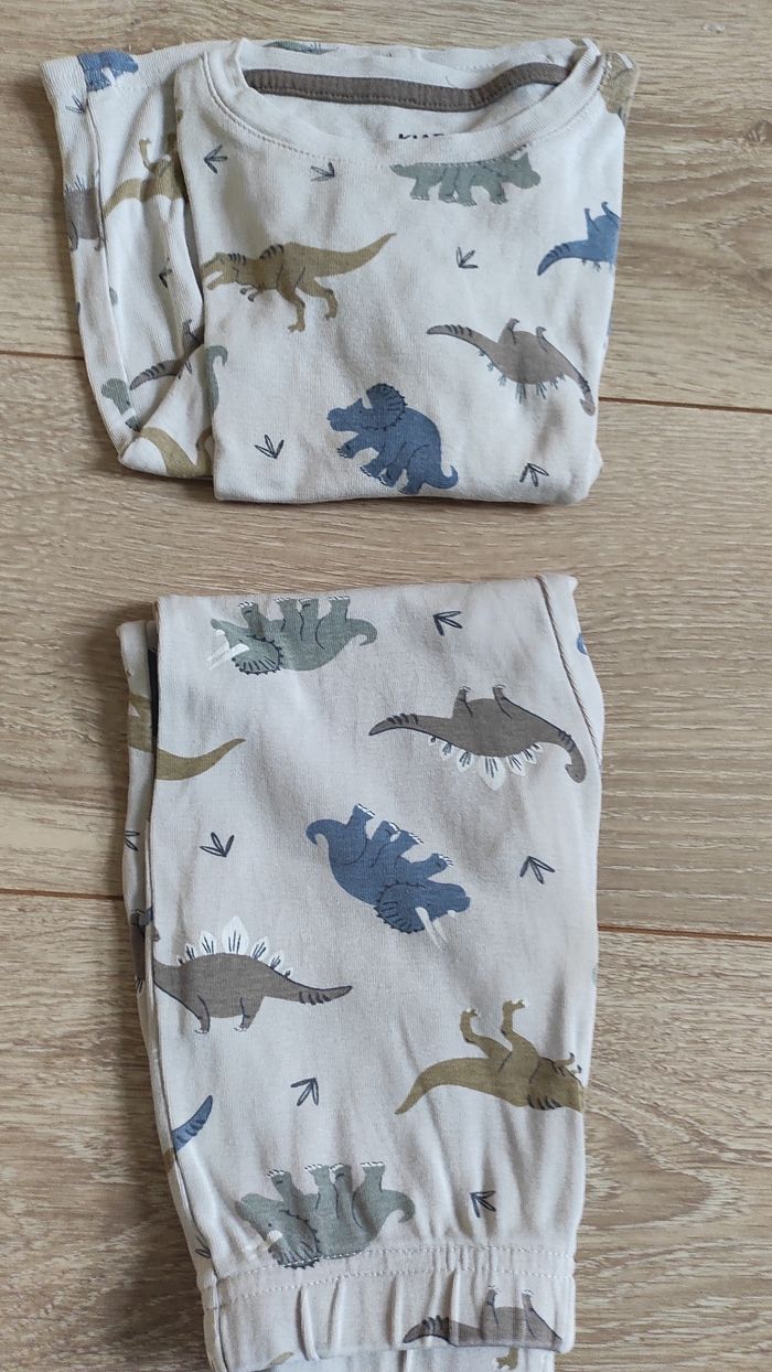 Pyjama manches longues dinosaure Kiabi taille 4 ans - photo numéro 2