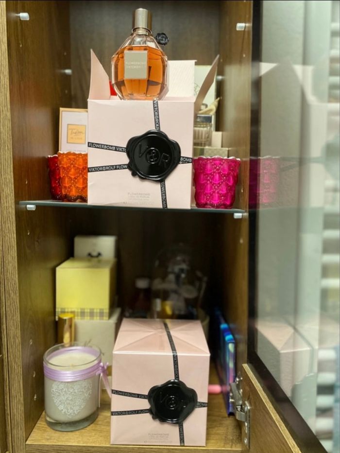 Grand format Flowerbomb Viktor &t Rolf - neuf sous blister, eau de parfum 100 ml - photo numéro 7