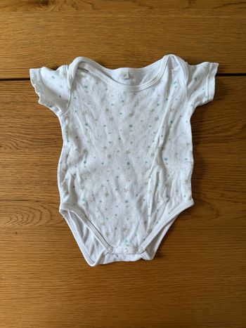 Body Blanc Motif Étoile Bébé Garçon 6 Mois – Très Bon État – Réduction sur Lot