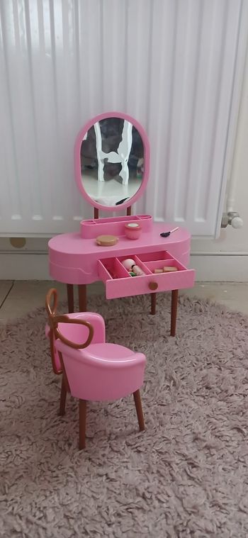 Coiffeuse pour poupée 