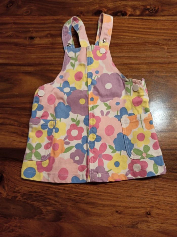 Robe Primark taille 3-6 mois