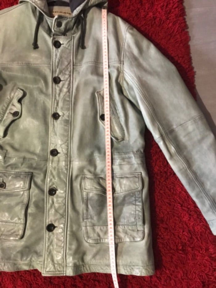 # veste , manteau homme en cuir véritable
