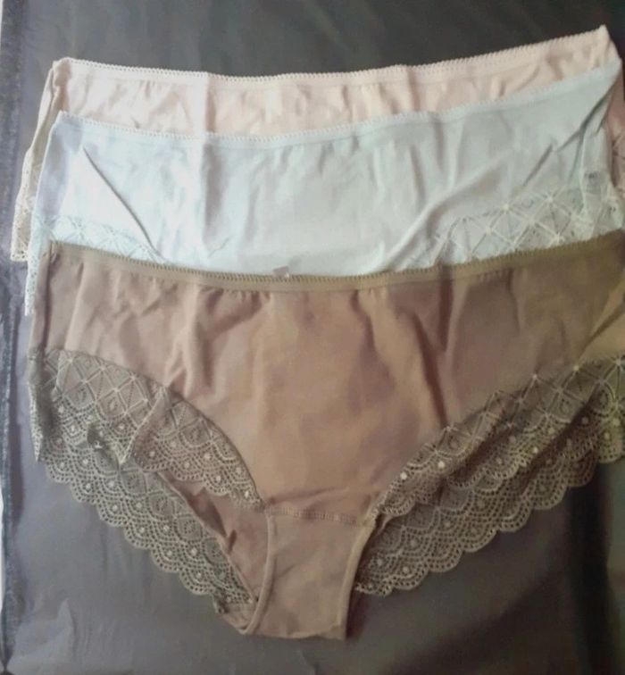 Lot de 3 shorties T50/52 - photo numéro 7