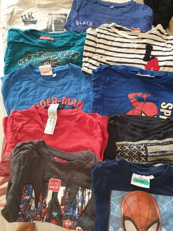 Lot de 10 t-shirts manches longues taille 4 ans garçon