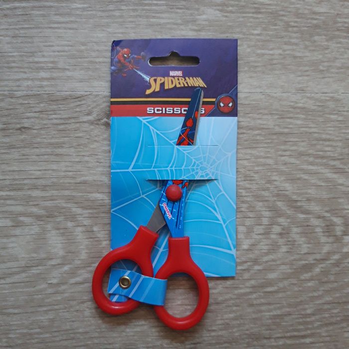 Paire de ciseaux Spider-man NEUVE