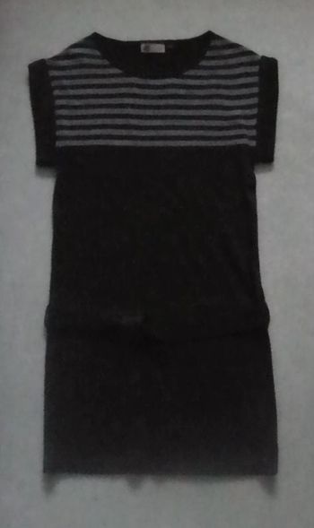 ROBE sans manches, gris foncé, à petites rayures, avec ceinture