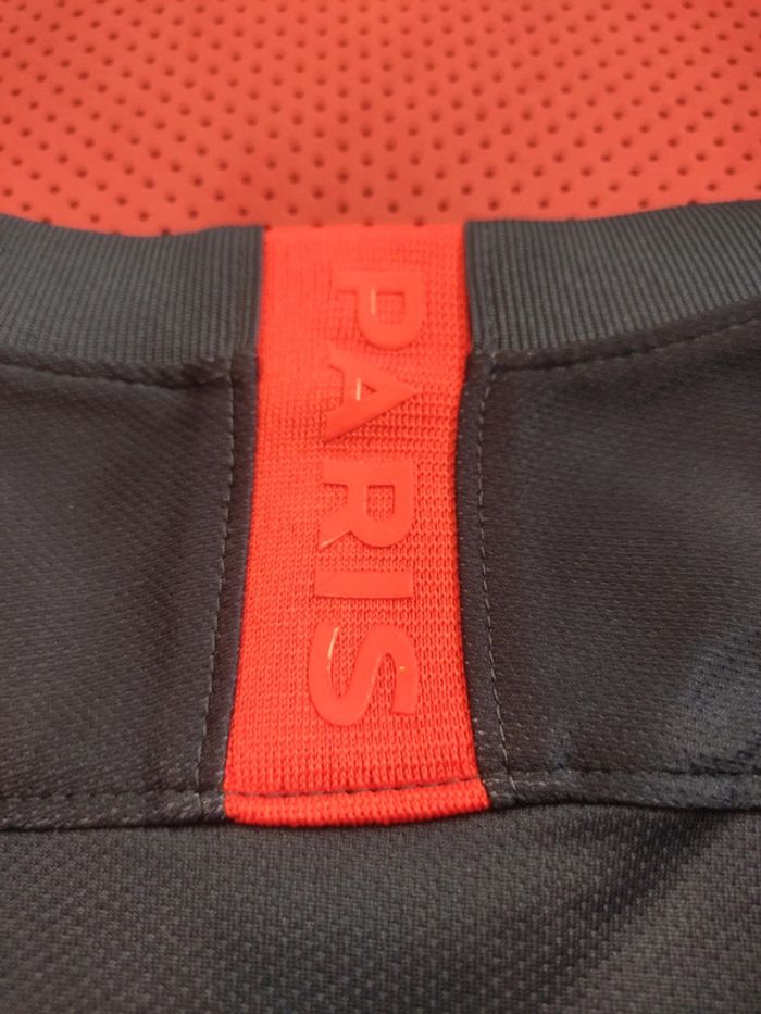 Maillot de foot PSG, Nike Authentique Officiel taille enfant 8/10 ans, Neuf - photo numéro 13