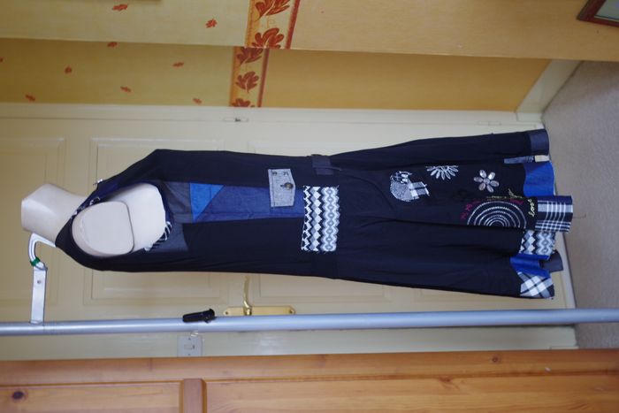 Robe - noir désigual T42 - photo numéro 4