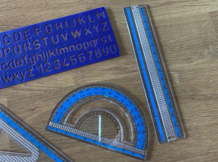 Matériel scolaire - photo numéro 3