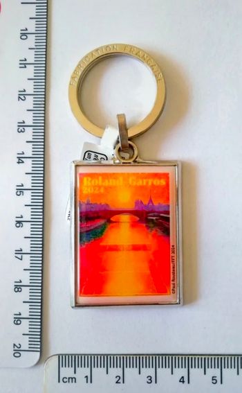 Pin's pin porte clé key ring tennis roland garros paris