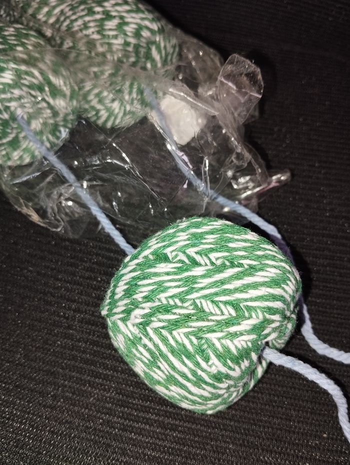 * Lot de 5 pelotes blanc et vert - photo numéro 3