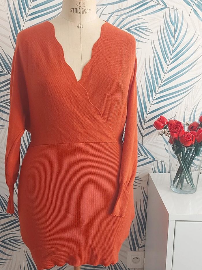 Robe moulante courte