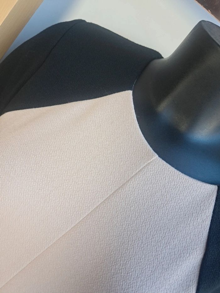 La fée maraboutée robe T.42 en tbe - photo numéro 5