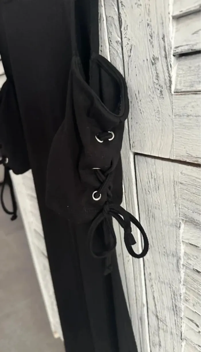 Robe moulante noire - photo numéro 3