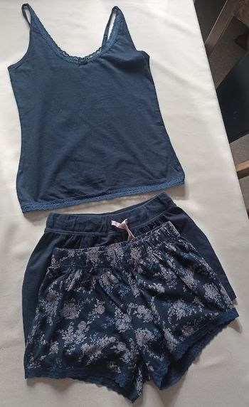 Magnifique Ensemble de Pyjama 3 Pièces Esmara (Taille S)