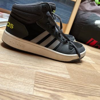 Chaussure adidas