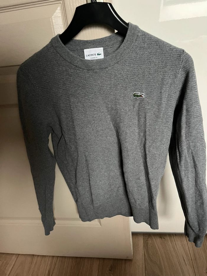 Pull gris Lacoste