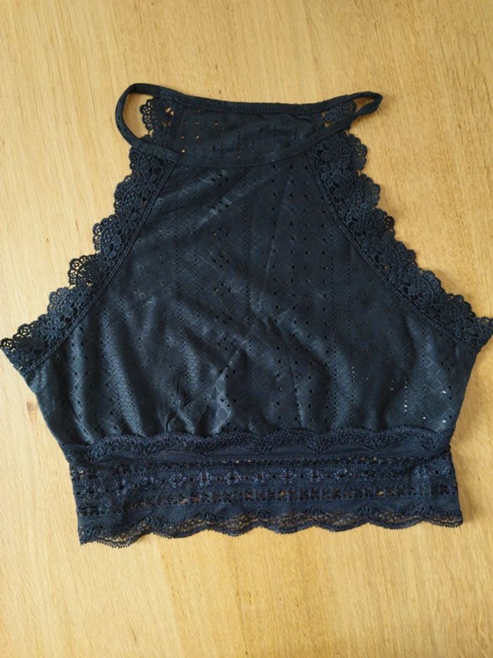 Crop top moulant