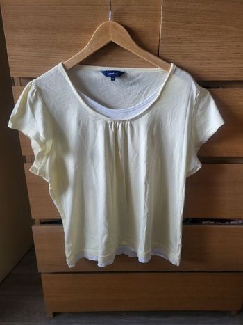 Tee shirt jaune pâle et blanc taille 48/50