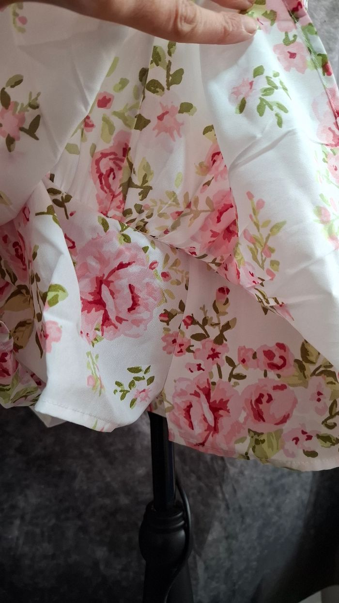 Jupe short fleurs romantique printemps Terranova - photo numéro 2