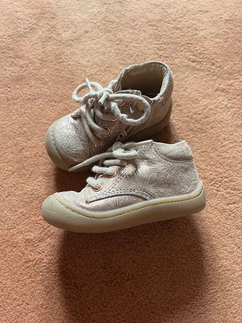 Chaussures de marche pointure 19