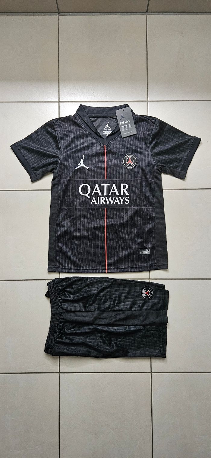 Ensemble PSG enfants - photo numéro 1