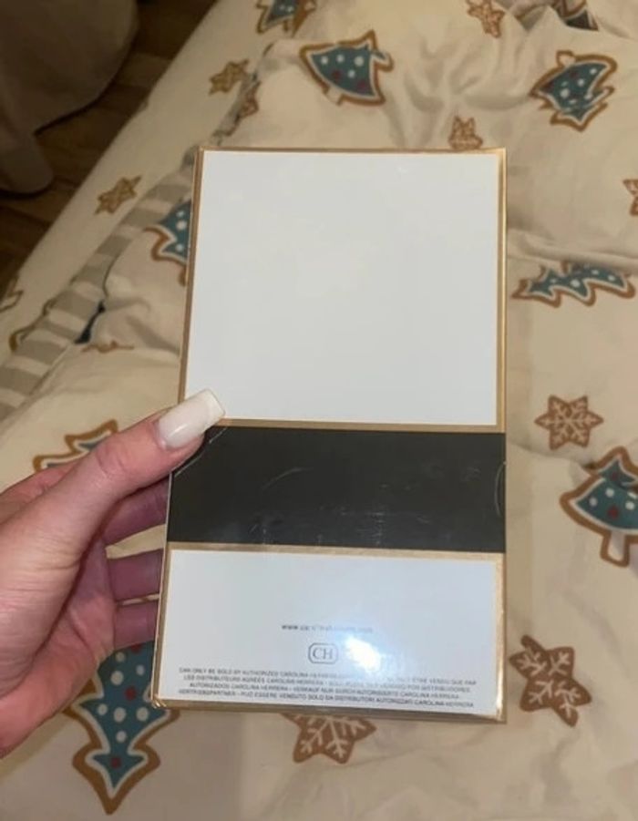 Girl Carolina Herrera Parfum - photo numéro 2