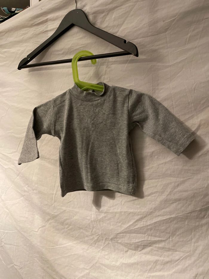 T-shirt 9 mois kitchuon