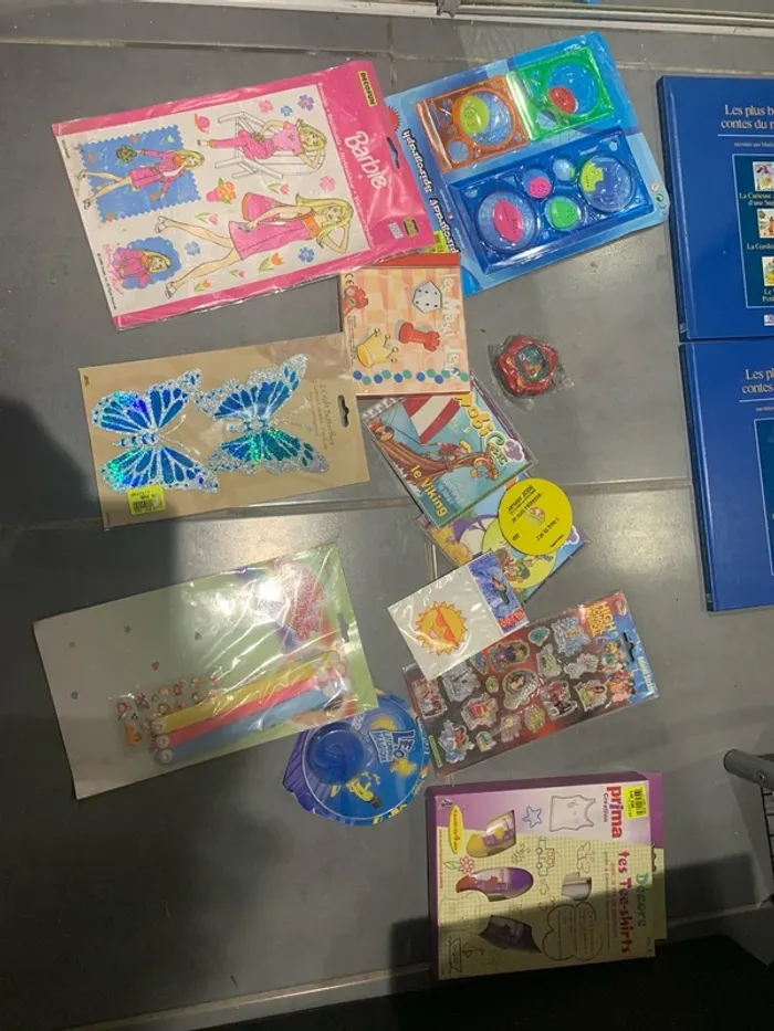 Lots de Goodies et jouet