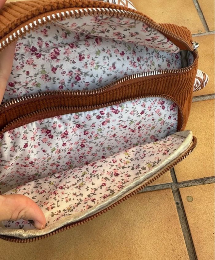 Sac banane en velours côtelé marron - photo numéro 5