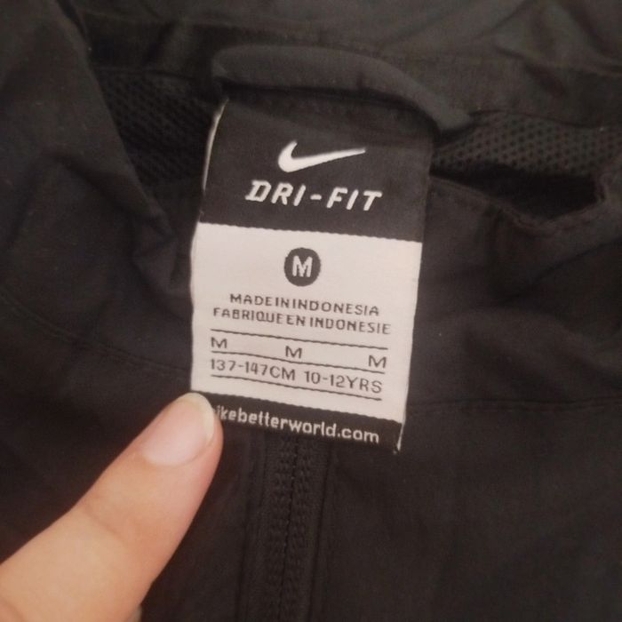 Veste sport noire | Nike Dry Fit Authentic Football | 10/12 ans - photo numéro 3