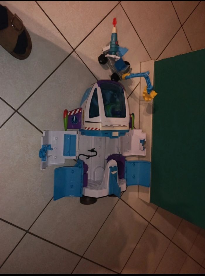 Buzz l'éclair toy Story - photo numéro 2