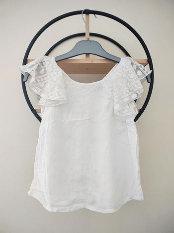 8 ans blouse teeshirt été dentelle Kiabi