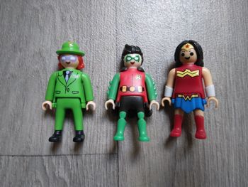 Lot 3 minis playmobil