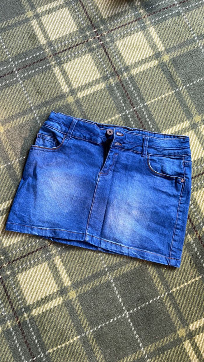 Jolie mini jupe taille 36/38