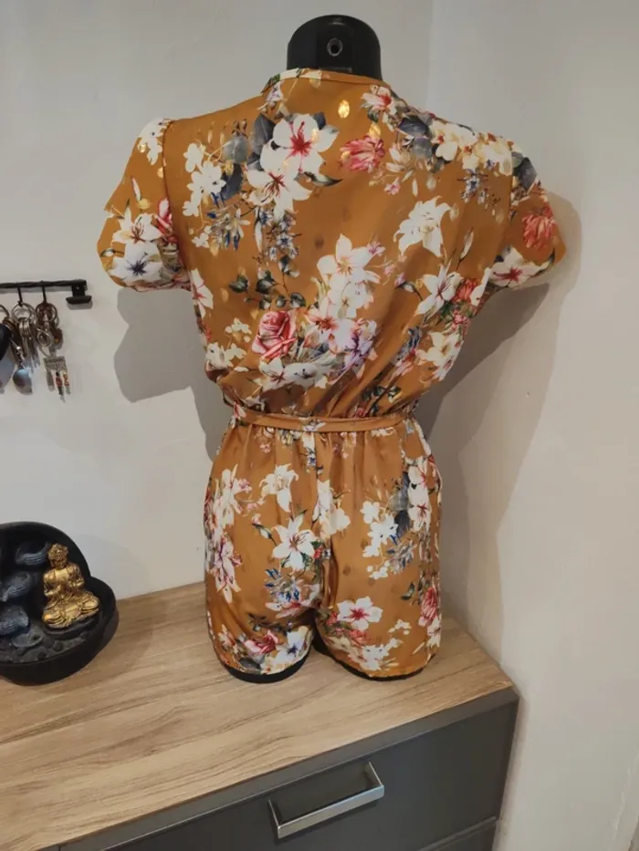 Combi short taille 38 - photo numéro 4