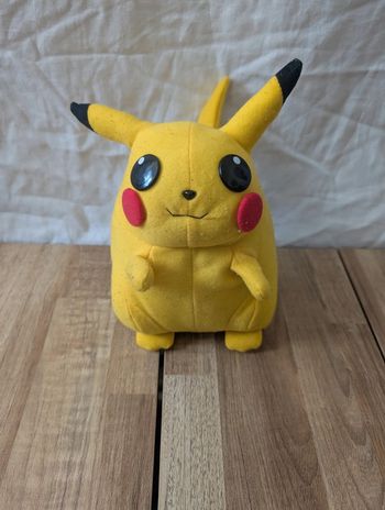 Peluche Pikachu