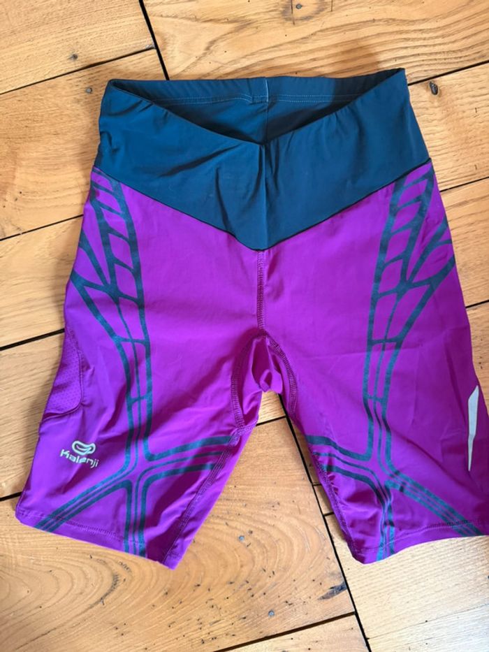 Short de vélo violet en très bon état kalenji taille 38