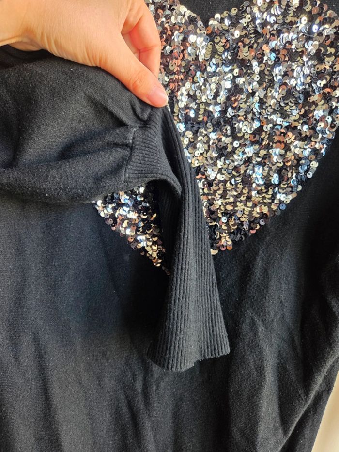 Tunique noire à sequins coeur - via code - taille m - photo numéro 4