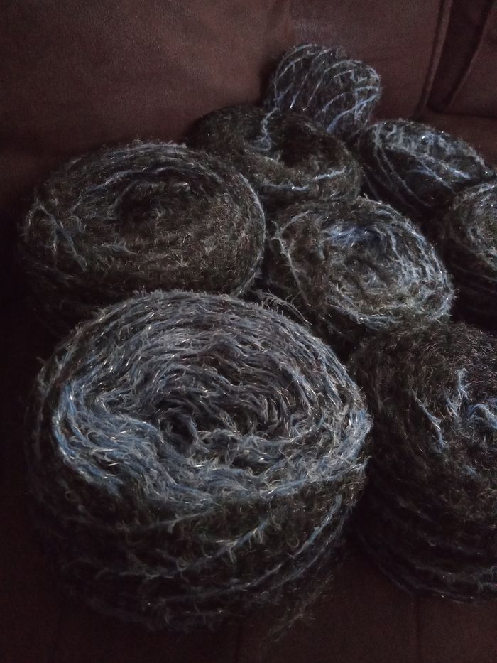 Lot de 9 Pelotes Fantaisies Tons Anthracites et Bleus (730g) - photo numéro 2