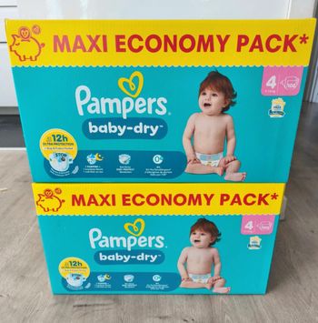 2 cartons de couches Pampers taille 4