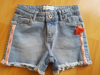 Short in extenso 8 ans neuf