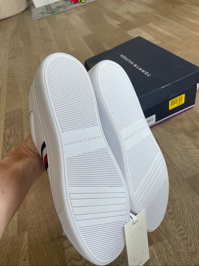 Basket neuve tommy Hilfiger 37 - photo numéro 2