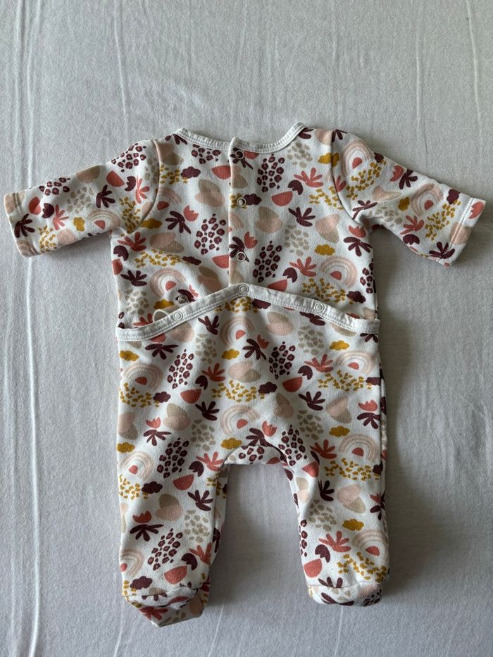 Pyjama 1 mois - photo numéro 2
