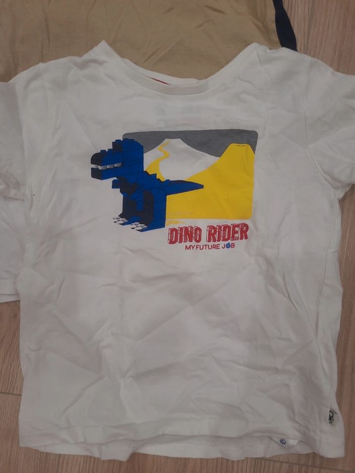 Lot 3 t-shirts 5 ans - photo numéro 2