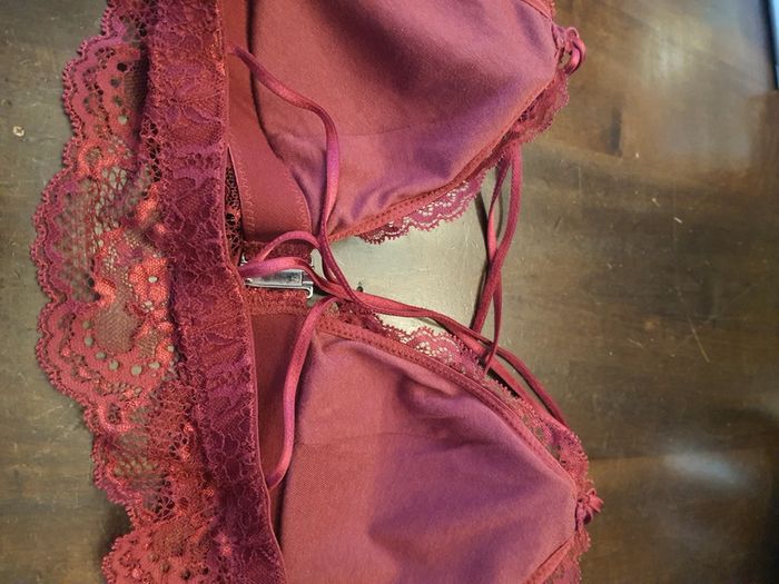 Soutiens-gorge bordeaux Hunkemöller fr M - photo numéro 18