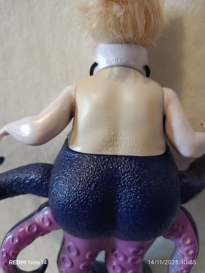 A saisir, poupée " Ursula" , de Disney " la petite sirène" ( bien tout lire svp) - photo numéro 8