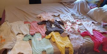 Vêtements  naissance  à 1 mois  fille
