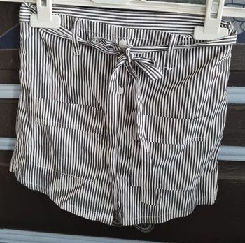 Jupe short à rayures 8-10ans