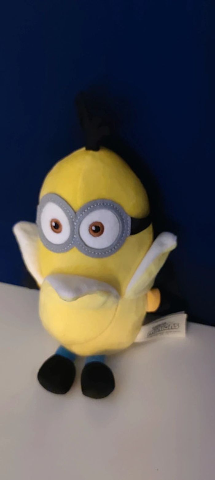 2 peluches Minions banane fraise - photo numéro 2